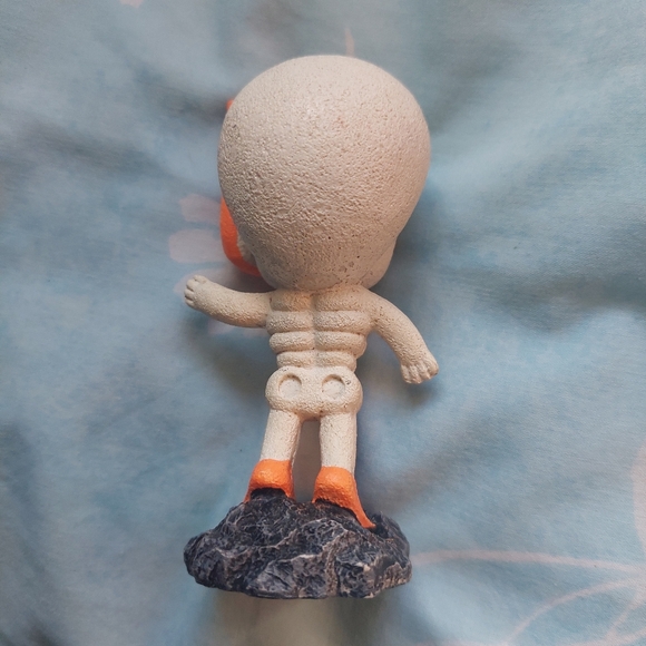 Spooky Skull Aquarium Decor - Picture 2 of 4